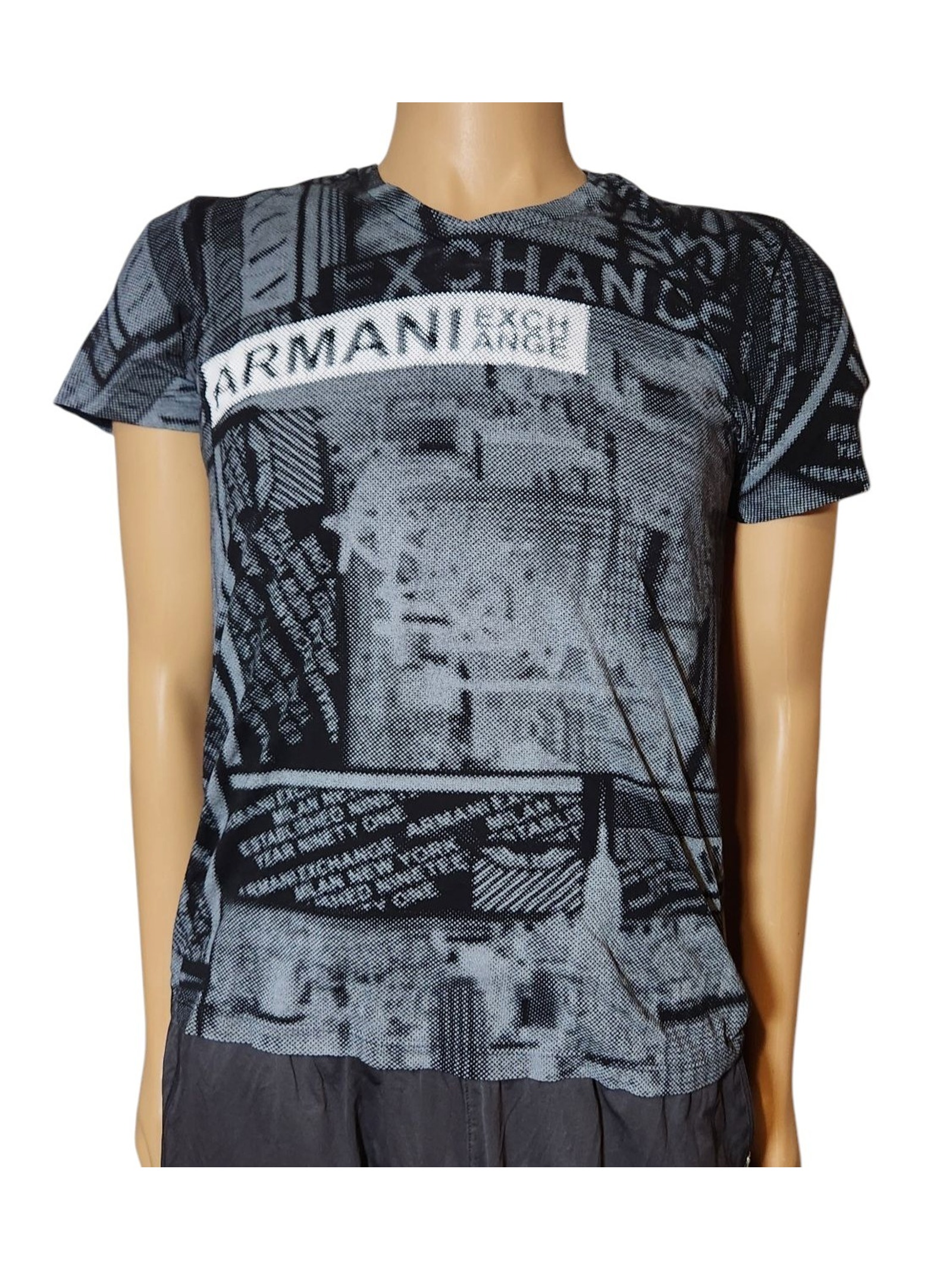 Armani Exchange Men’s V Neck T-Shirt Size Small Black Gray Lightweight